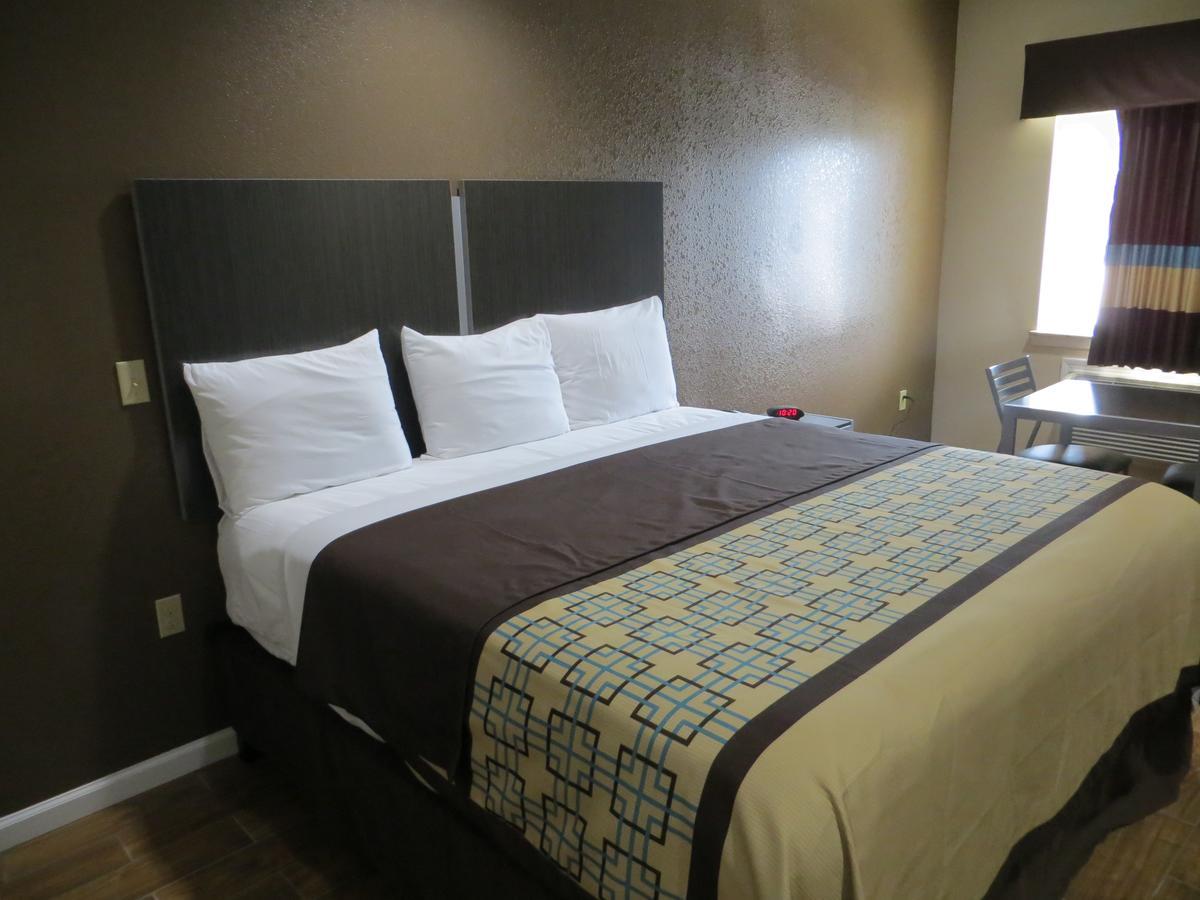 Scottish Inn & Suites Baytown Eksteriør billede